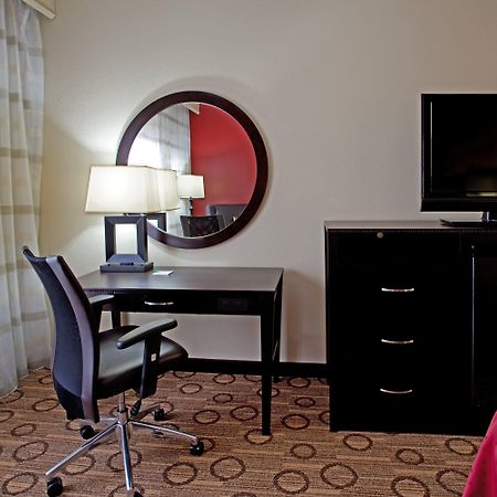 Holiday Inn Anderson By Ihg Номер фото