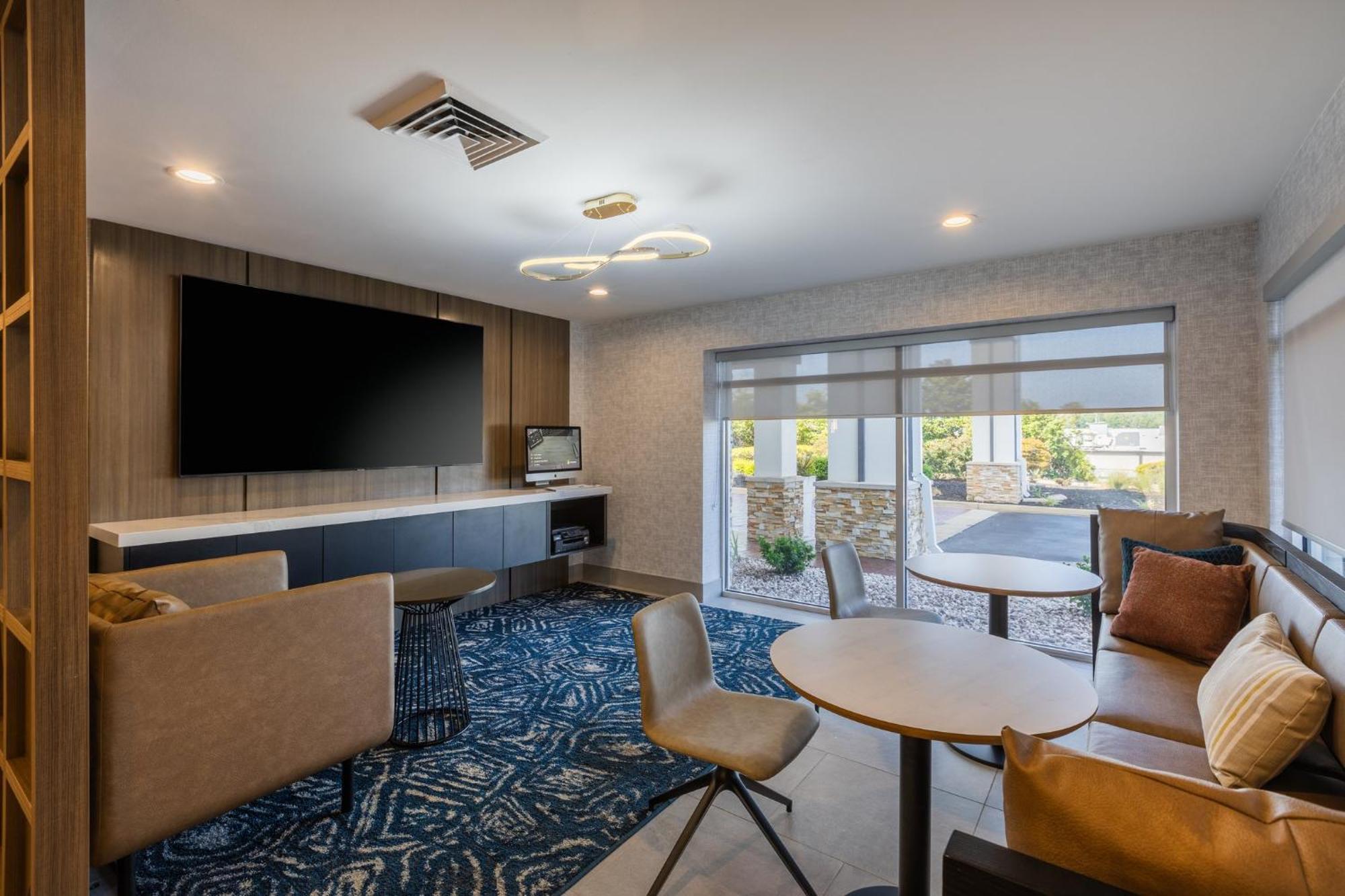 Holiday Inn Anderson By Ihg Экстерьер фото